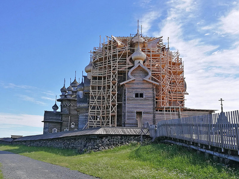 世界遺産の木造教会 修復中のキジ島を観光する の巻 サオタビ