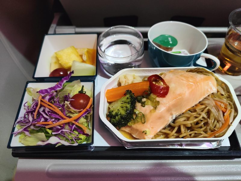 スリランカ航空　機内食　カタールW杯　ワールドカップ