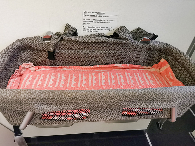 フィジーエアウェイズ バシネット