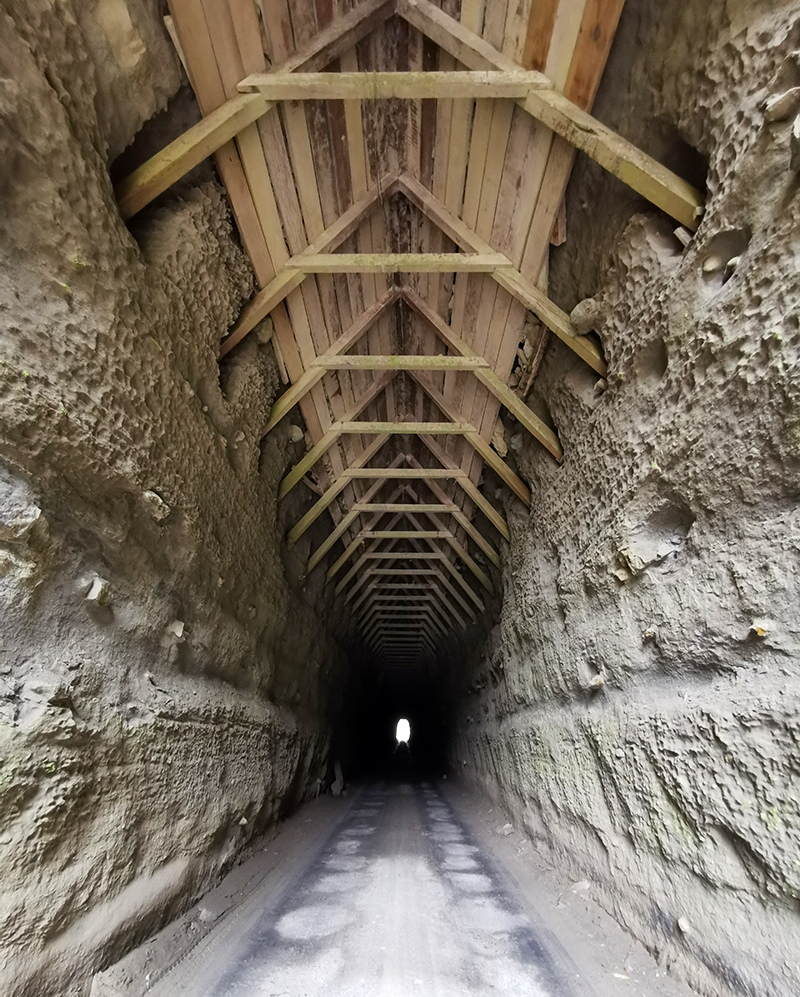 Forgotten World Highway(忘れ去られた世界)Moki Tunnel ニュージーランド