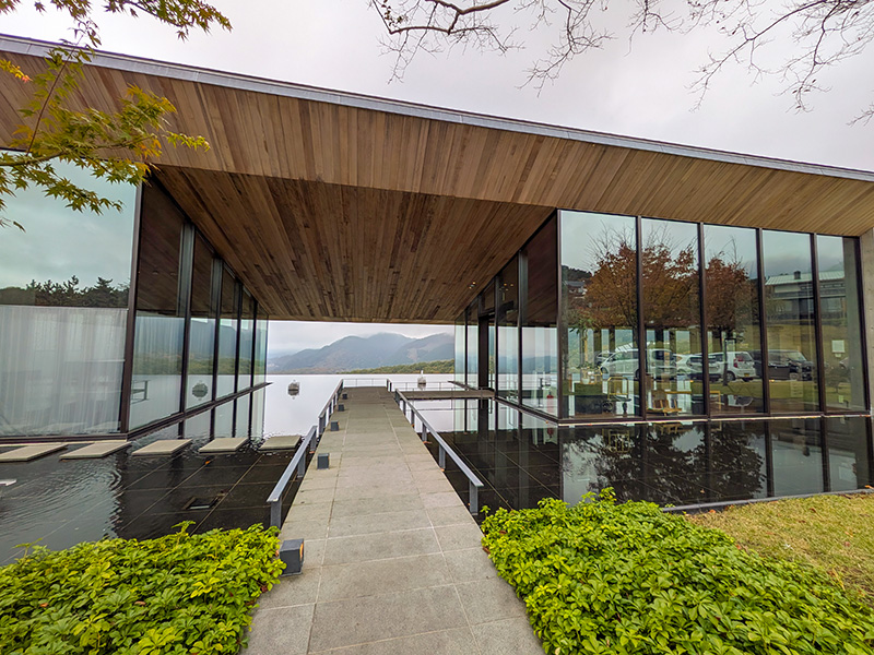 山と星空の湯布院